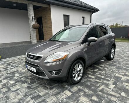 Коричневый Форд Куга, объемом двигателя 2 л и пробегом 250 тыс. км за 10800 $, фото 1 на Automoto.ua