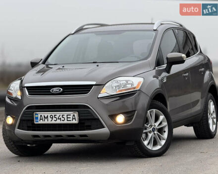 Коричневый Форд Куга, объемом двигателя 2 л и пробегом 170 тыс. км за 10300 $, фото 1 на Automoto.ua