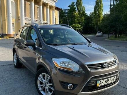 Коричневий Форд Куга, об'ємом двигуна 2 л та пробігом 370 тис. км за 11200 $, фото 1 на Automoto.ua