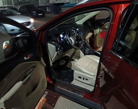 Красный Форд Куга, объемом двигателя 1.6 л и пробегом 157 тыс. км за 14400 $, фото 9 на Automoto.ua