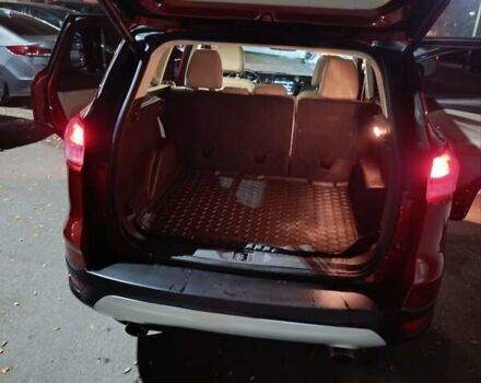 Красный Форд Куга, объемом двигателя 1.6 л и пробегом 157 тыс. км за 14400 $, фото 10 на Automoto.ua