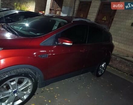 Красный Форд Куга, объемом двигателя 1.6 л и пробегом 157 тыс. км за 14400 $, фото 1 на Automoto.ua