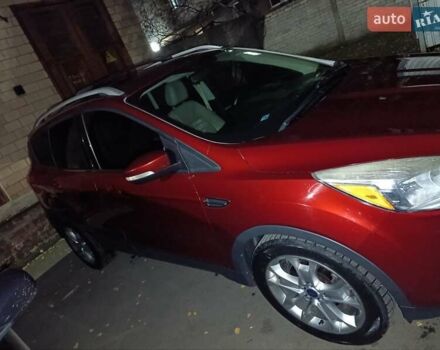 Красный Форд Куга, объемом двигателя 1.6 л и пробегом 157 тыс. км за 14400 $, фото 5 на Automoto.ua