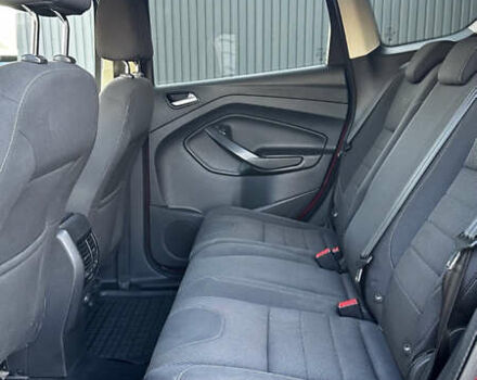 Красный Форд Куга, объемом двигателя 2 л и пробегом 169 тыс. км за 13555 $, фото 106 на Automoto.ua