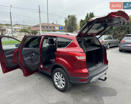 Красный Форд Куга, объемом двигателя 2 л и пробегом 251 тыс. км за 13800 $, фото 14 на Automoto.ua