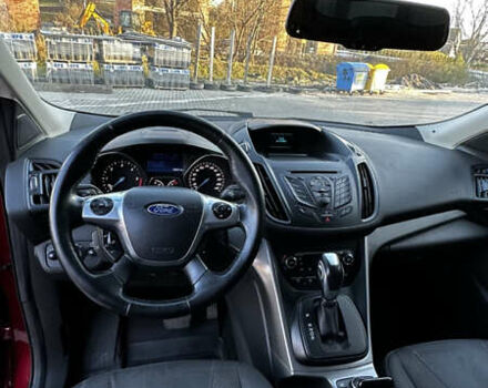 Красный Форд Куга, объемом двигателя 2 л и пробегом 169 тыс. км за 13555 $, фото 88 на Automoto.ua