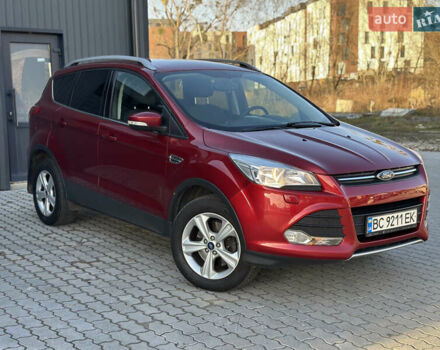 Красный Форд Куга, объемом двигателя 2 л и пробегом 169 тыс. км за 13555 $, фото 4 на Automoto.ua