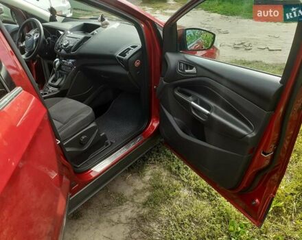 Красный Форд Куга, объемом двигателя 2 л и пробегом 223 тыс. км за 14400 $, фото 11 на Automoto.ua