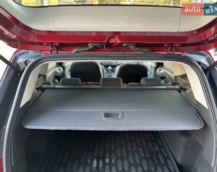 Красный Форд Куга, объемом двигателя 2 л и пробегом 169 тыс. км за 13555 $, фото 91 на Automoto.ua
