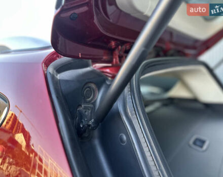 Красный Форд Куга, объемом двигателя 2 л и пробегом 169 тыс. км за 13555 $, фото 89 на Automoto.ua