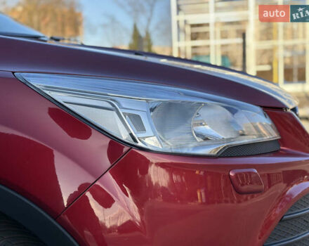 Красный Форд Куга, объемом двигателя 2 л и пробегом 169 тыс. км за 13555 $, фото 20 на Automoto.ua