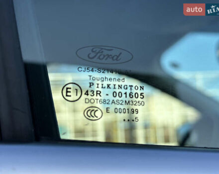 Красный Форд Куга, объемом двигателя 2 л и пробегом 169 тыс. км за 13555 $, фото 30 на Automoto.ua