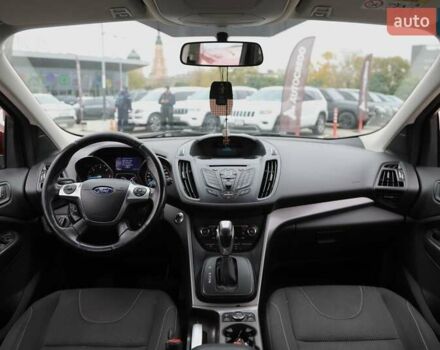 Форд Куга 2015 в Харькове на Automoto.ua Красный Форд Куга, объемом двигателя 2 л и пробегом 146 тыс. км за 15000 $, фото 11 на Automoto.ua