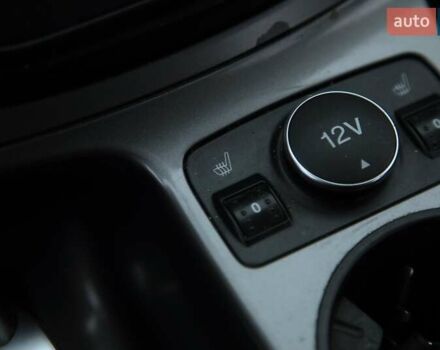 Форд Куга 2015 в Харькове на Automoto.ua Красный Форд Куга, объемом двигателя 2 л и пробегом 146 тыс. км за 15000 $, фото 19 на Automoto.ua