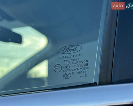 Красный Форд Куга, объемом двигателя 2 л и пробегом 169 тыс. км за 13555 $, фото 31 на Automoto.ua