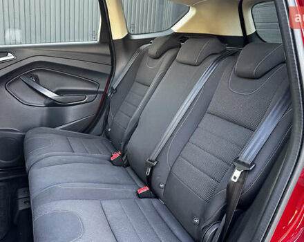 Красный Форд Куга, объемом двигателя 2 л и пробегом 169 тыс. км за 13555 $, фото 72 на Automoto.ua