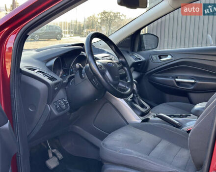 Красный Форд Куга, объемом двигателя 2 л и пробегом 169 тыс. км за 13555 $, фото 32 на Automoto.ua