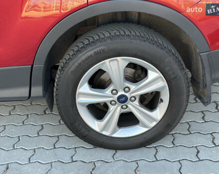 Красный Форд Куга, объемом двигателя 2 л и пробегом 169 тыс. км за 13555 $, фото 76 на Automoto.ua
