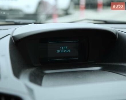 Форд Куга 2015 в Харькове на Automoto.ua Красный Форд Куга, объемом двигателя 2 л и пробегом 146 тыс. км за 15000 $, фото 15 на Automoto.ua