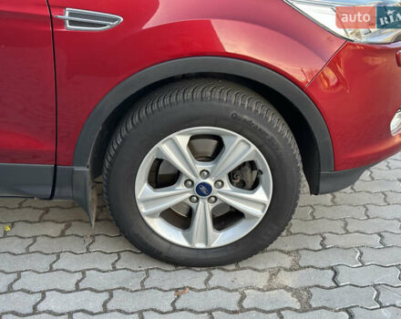 Красный Форд Куга, объемом двигателя 2 л и пробегом 169 тыс. км за 13555 $, фото 74 на Automoto.ua