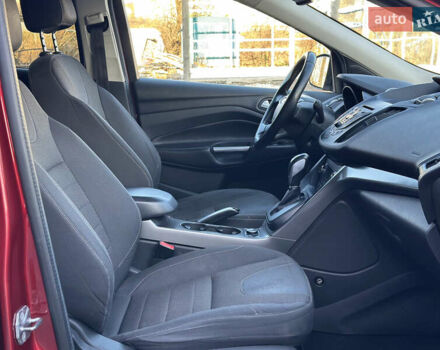 Красный Форд Куга, объемом двигателя 2 л и пробегом 169 тыс. км за 13555 $, фото 65 на Automoto.ua