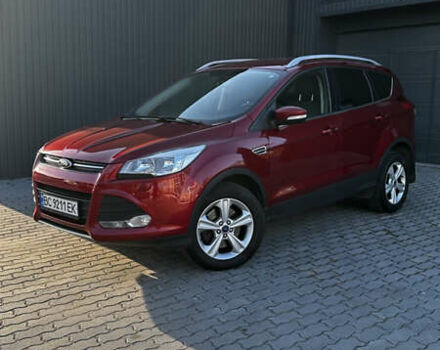 Красный Форд Куга, объемом двигателя 2 л и пробегом 169 тыс. км за 13555 $, фото 6 на Automoto.ua