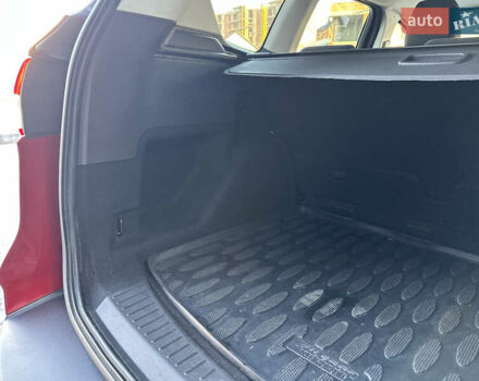 Красный Форд Куга, объемом двигателя 2 л и пробегом 169 тыс. км за 13555 $, фото 93 на Automoto.ua