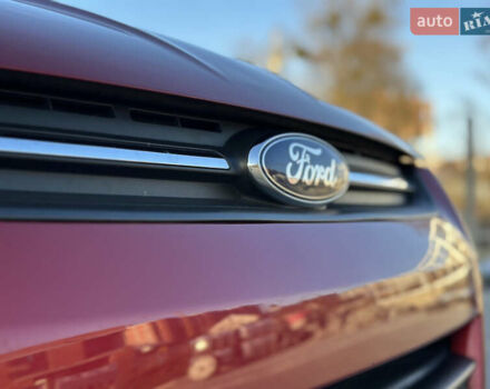 Красный Форд Куга, объемом двигателя 2 л и пробегом 169 тыс. км за 13555 $, фото 21 на Automoto.ua