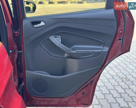 Красный Форд Куга, объемом двигателя 2 л и пробегом 169 тыс. км за 13555 $, фото 54 на Automoto.ua
