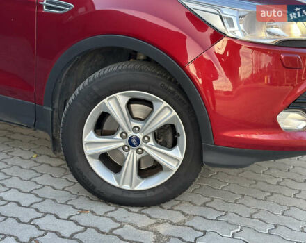 Красный Форд Куга, объемом двигателя 2 л и пробегом 169 тыс. км за 13555 $, фото 19 на Automoto.ua