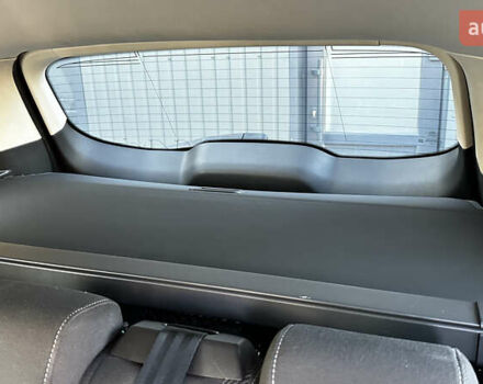 Красный Форд Куга, объемом двигателя 2 л и пробегом 169 тыс. км за 13555 $, фото 43 на Automoto.ua