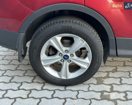 Красный Форд Куга, объемом двигателя 2 л и пробегом 169 тыс. км за 13555 $, фото 75 на Automoto.ua