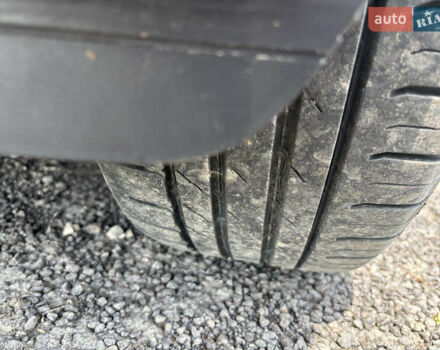 Красный Форд Куга, объемом двигателя 1.5 л и пробегом 95 тыс. км за 14300 $, фото 12 на Automoto.ua