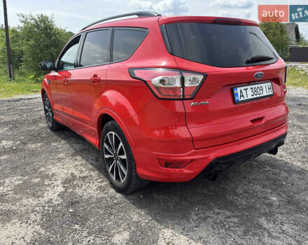 Красный Форд Куга, объемом двигателя 1.5 л и пробегом 95 тыс. км за 14300 $, фото 3 на Automoto.ua