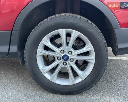 Червоний Форд Куга, об'ємом двигуна 2 л та пробігом 115 тис. км за 18990 $, фото 14 на Automoto.ua