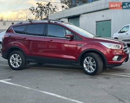 Червоний Форд Куга, об'ємом двигуна 2 л та пробігом 115 тис. км за 18990 $, фото 4 на Automoto.ua