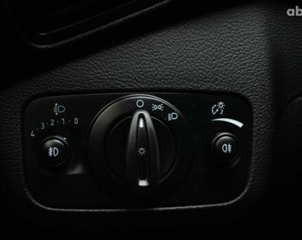 Красный Форд Куга, объемом двигателя 0 л и пробегом 137 тыс. км за 16000 $, фото 12 на Automoto.ua