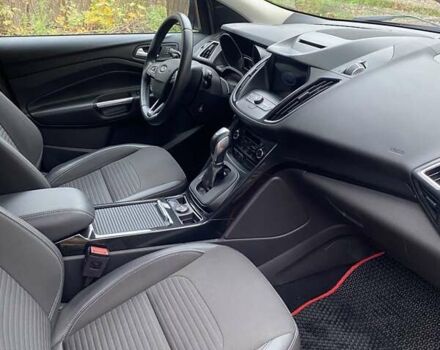 Красный Форд Куга, объемом двигателя 2 л и пробегом 115 тыс. км за 18500 $, фото 8 на Automoto.ua