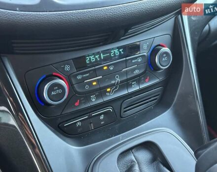 Червоний Форд Куга, об'ємом двигуна 2 л та пробігом 115 тис. км за 18990 $, фото 27 на Automoto.ua