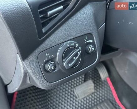 Червоний Форд Куга, об'ємом двигуна 2 л та пробігом 115 тис. км за 18990 $, фото 21 на Automoto.ua