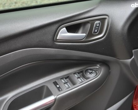 Красный Форд Куга, объемом двигателя 0 л и пробегом 137 тыс. км за 16000 $, фото 14 на Automoto.ua