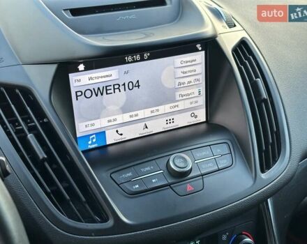 Червоний Форд Куга, об'ємом двигуна 2 л та пробігом 115 тис. км за 18990 $, фото 25 на Automoto.ua