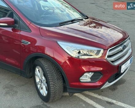 Червоний Форд Куга, об'ємом двигуна 2 л та пробігом 115 тис. км за 18990 $, фото 13 на Automoto.ua