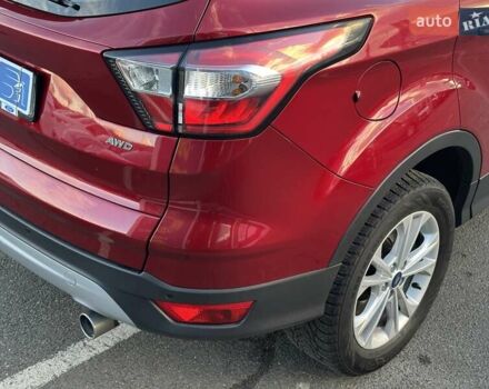 Червоний Форд Куга, об'ємом двигуна 2 л та пробігом 115 тис. км за 18990 $, фото 16 на Automoto.ua