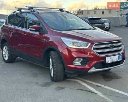 Червоний Форд Куга, об'ємом двигуна 2 л та пробігом 115 тис. км за 18990 $, фото 3 на Automoto.ua