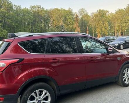 Красный Форд Куга, объемом двигателя 1.5 л и пробегом 138 тыс. км за 17500 $, фото 1 на Automoto.ua