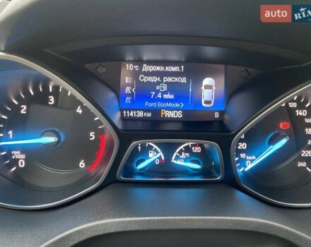 Красный Форд Куга, объемом двигателя 2 л и пробегом 115 тыс. км за 18500 $, фото 11 на Automoto.ua