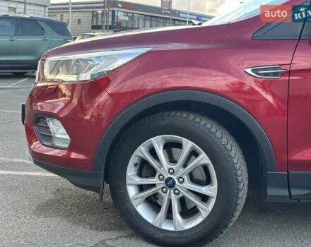 Червоний Форд Куга, об'ємом двигуна 2 л та пробігом 115 тис. км за 18990 $, фото 12 на Automoto.ua