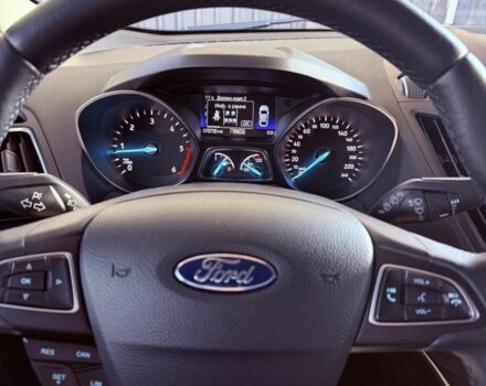 Красный Форд Куга, объемом двигателя 1.5 л и пробегом 74 тыс. км за 19000 $, фото 5 на Automoto.ua