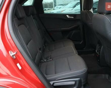 Красный Форд Куга, объемом двигателя 1.5 л и пробегом 48 тыс. км за 21190 $, фото 6 на Automoto.ua